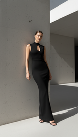 Maison Celie – Elegant Black Midi Dress