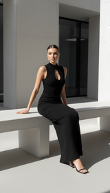 Maison Celie – Elegant Black Midi Dress