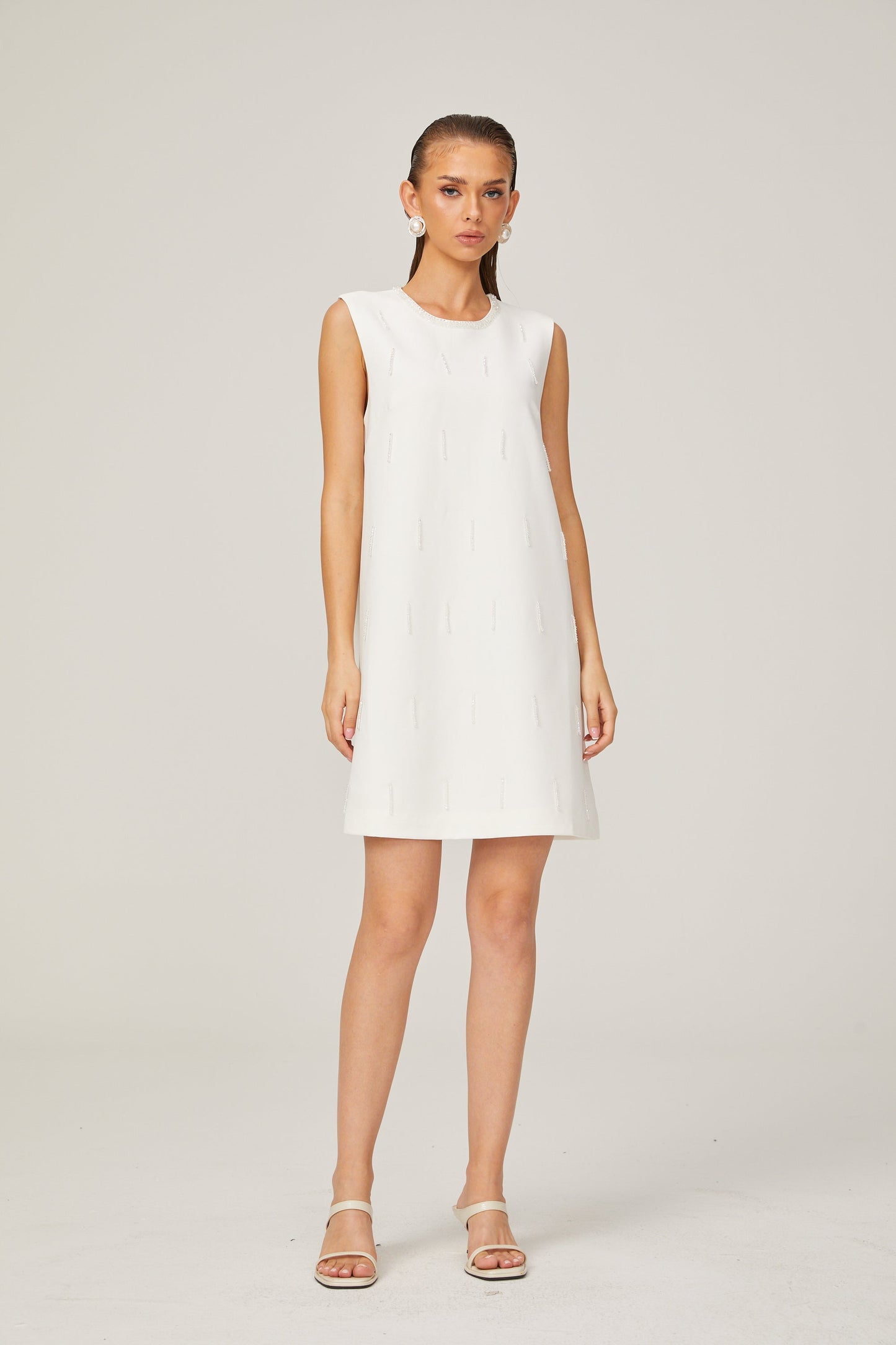Elisabeth A-line sleeveless beaded tweed mini dress in Whỉte