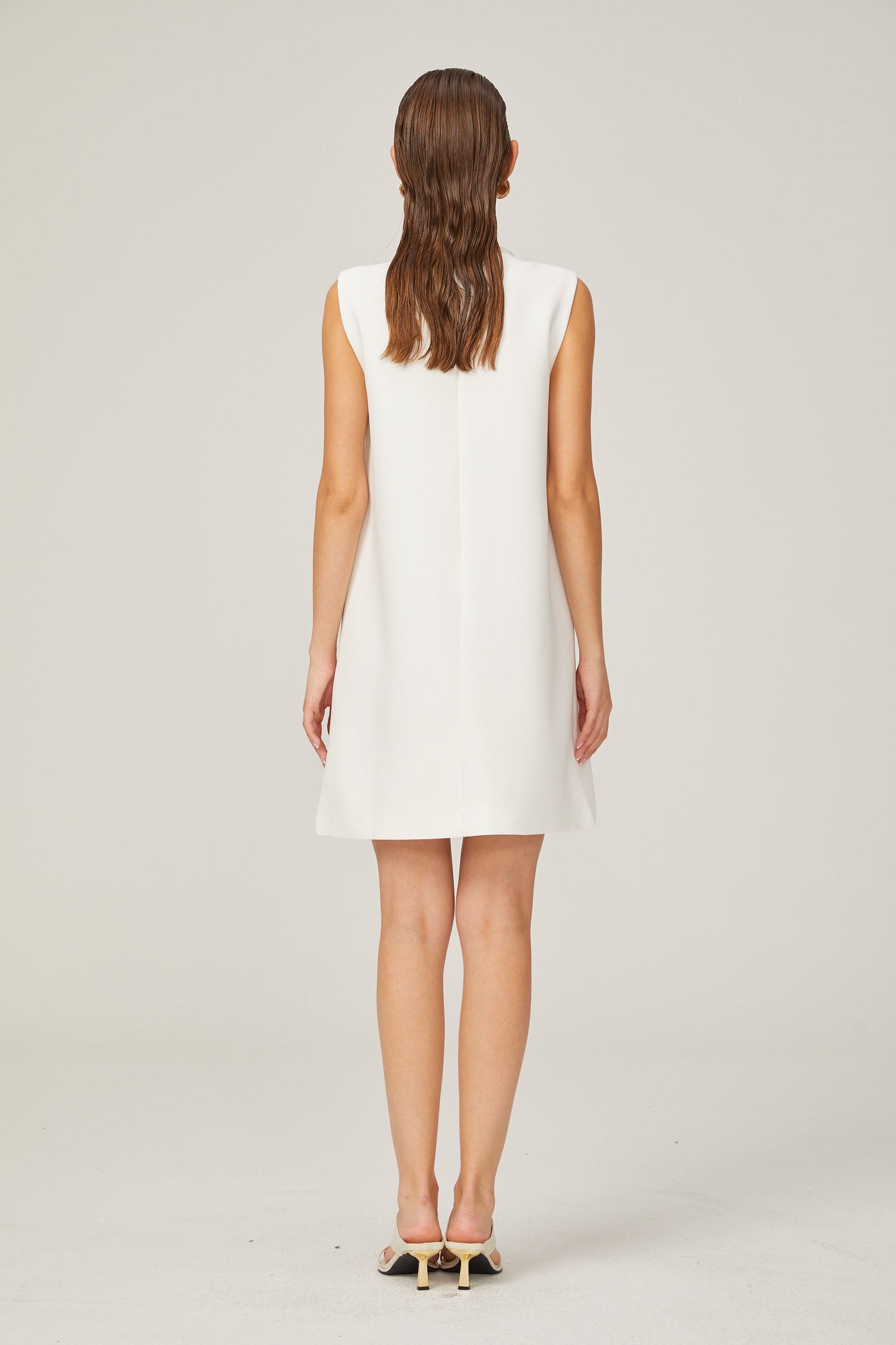 Elisabeth A-line sleeveless beaded tweed mini dress in Whỉte