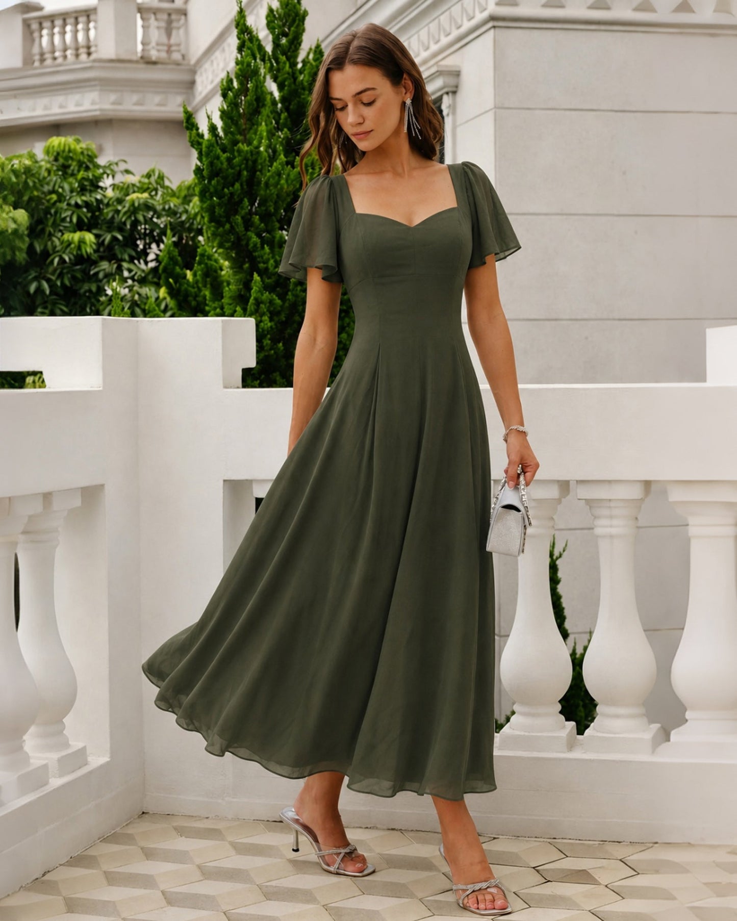 Green Sweetheart Neck Chiffon Maxi Dress